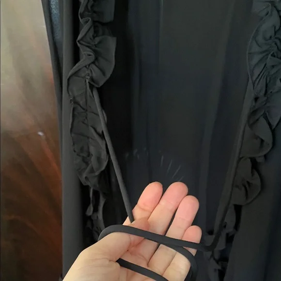🆕 Black Ruffled Sheer Robe - Picture 9 of 10